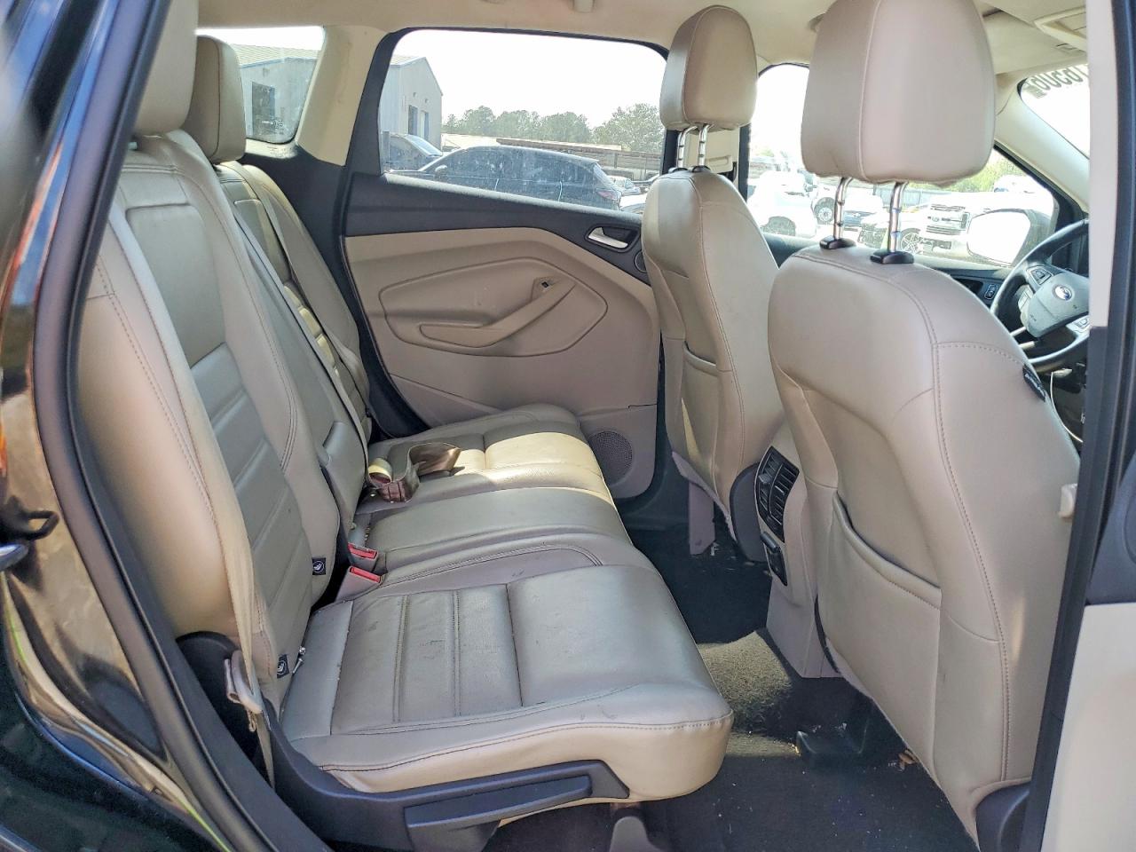 2017 FORD ESCAPE SE photo 31