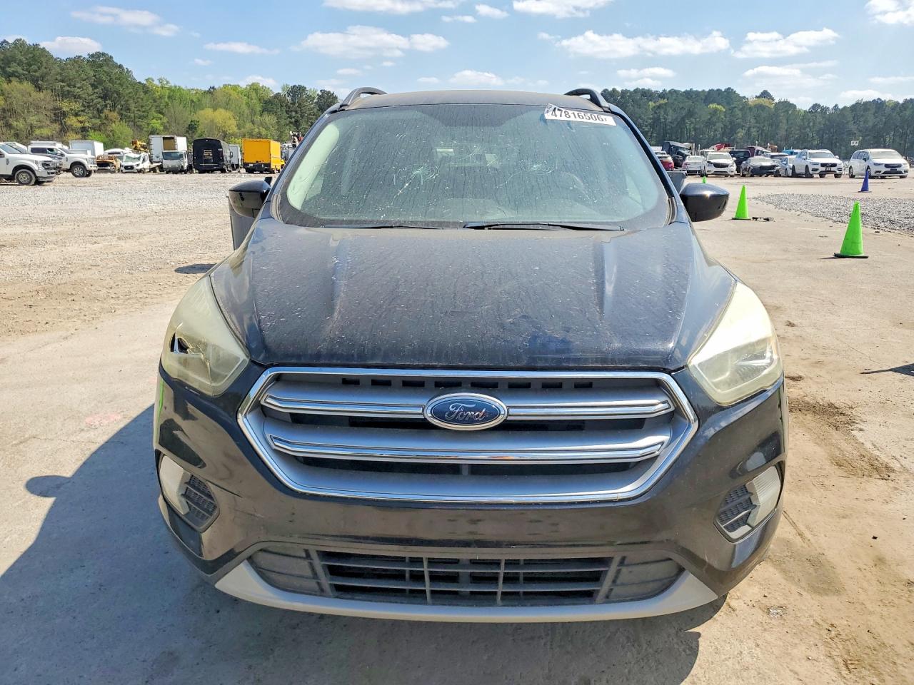 2017 FORD ESCAPE SE photo 13