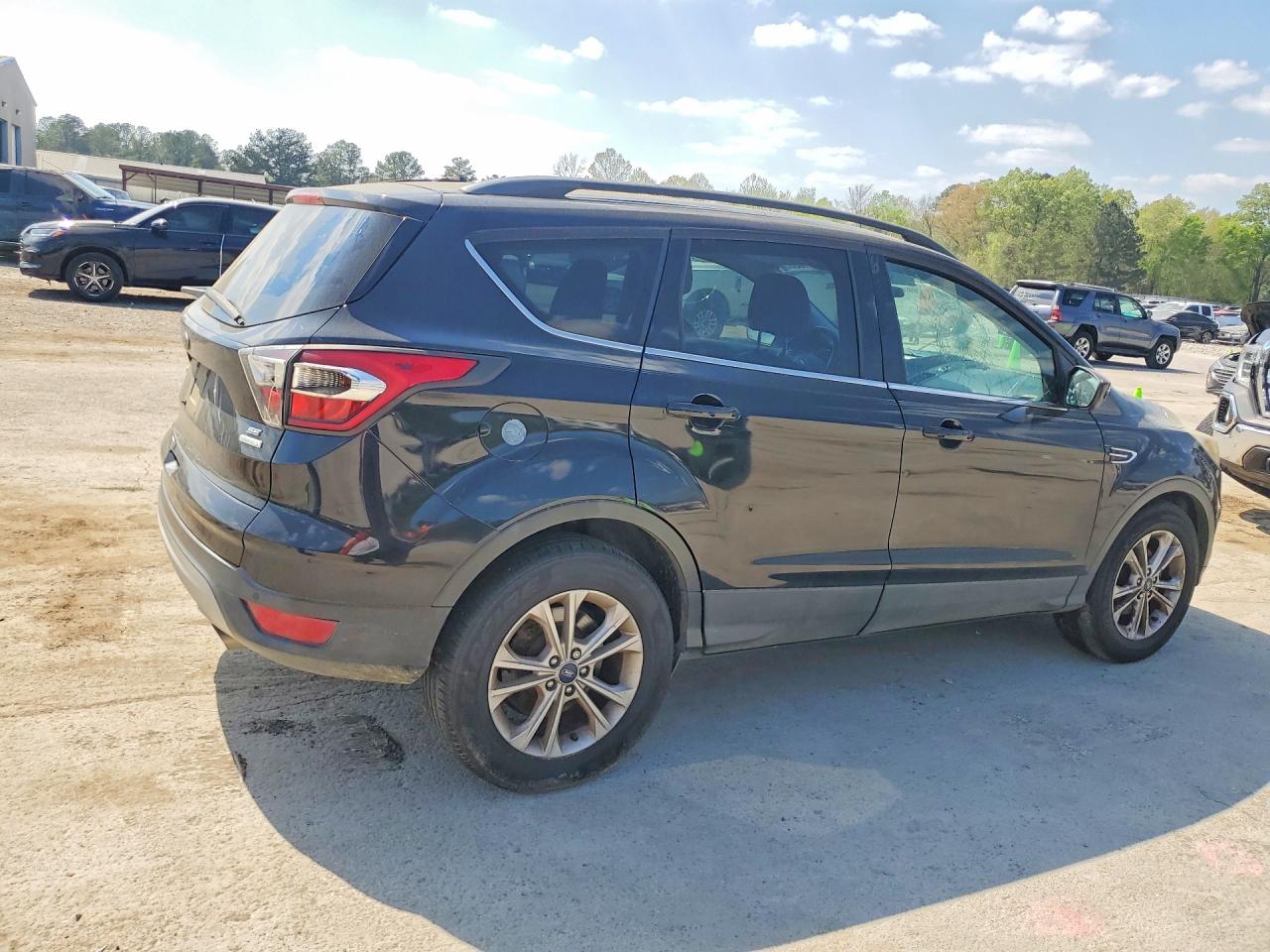 2017 FORD ESCAPE SE photo 7