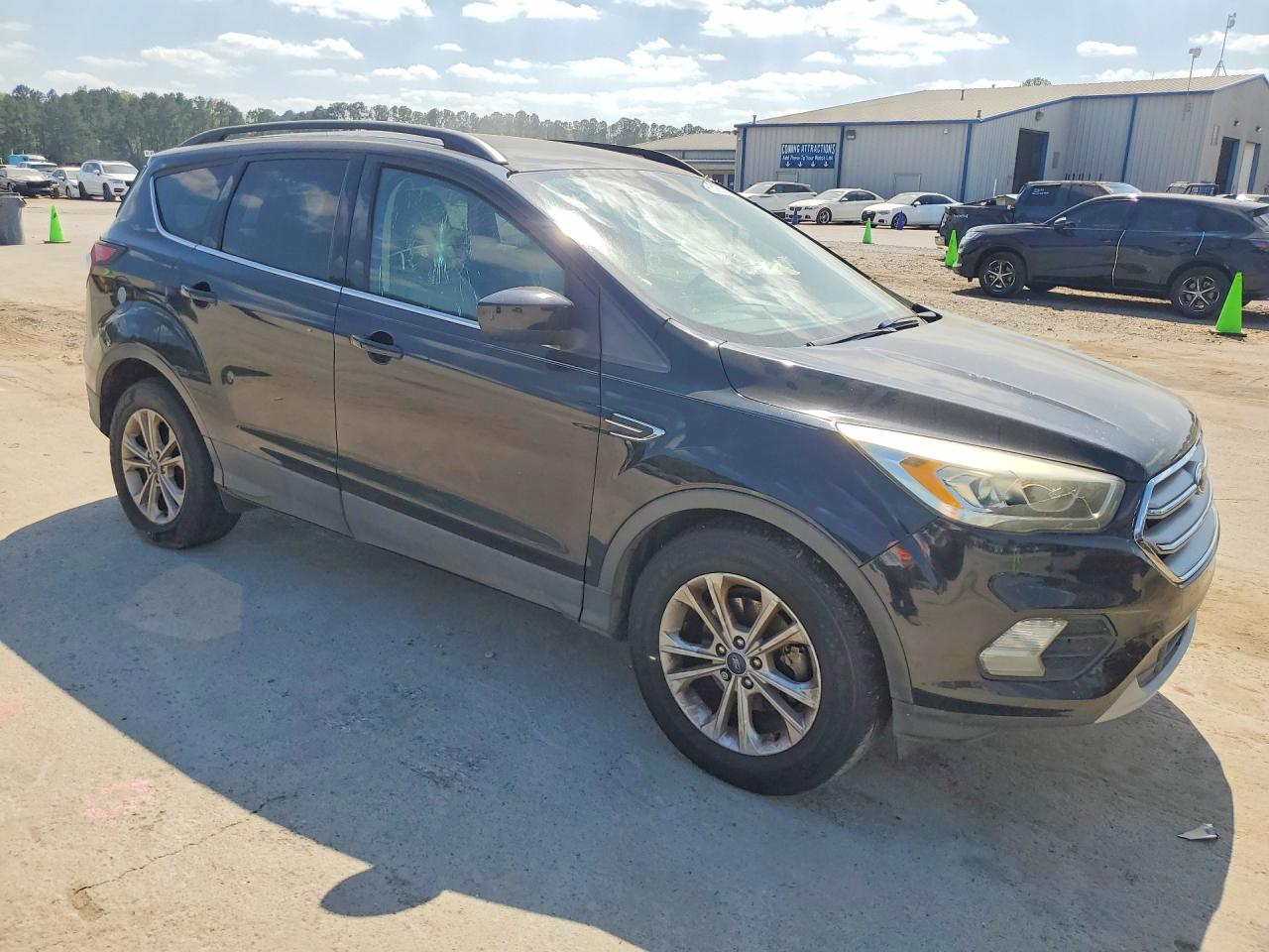 2017 FORD ESCAPE SE photo 10