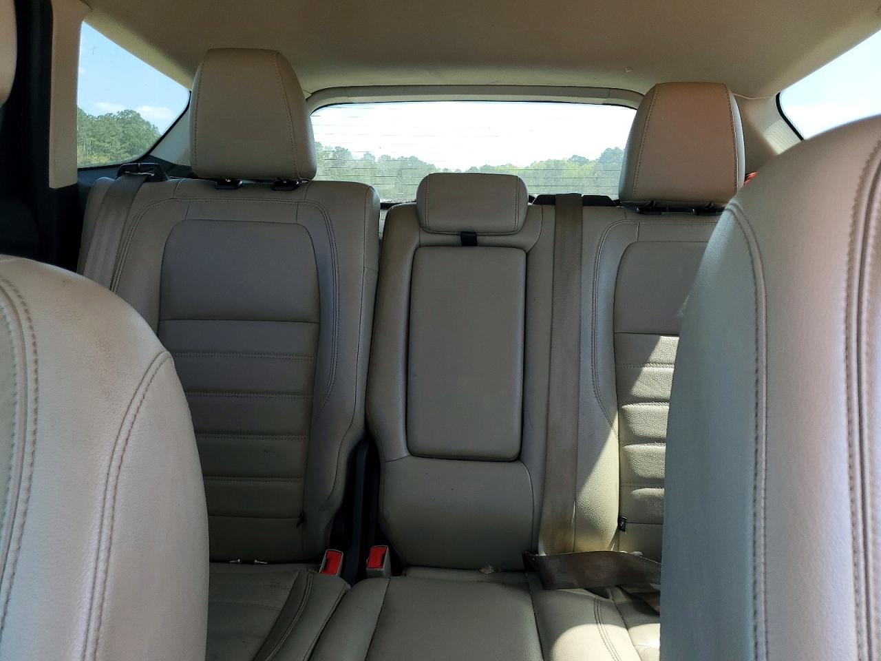 2017 FORD ESCAPE SE photo 28