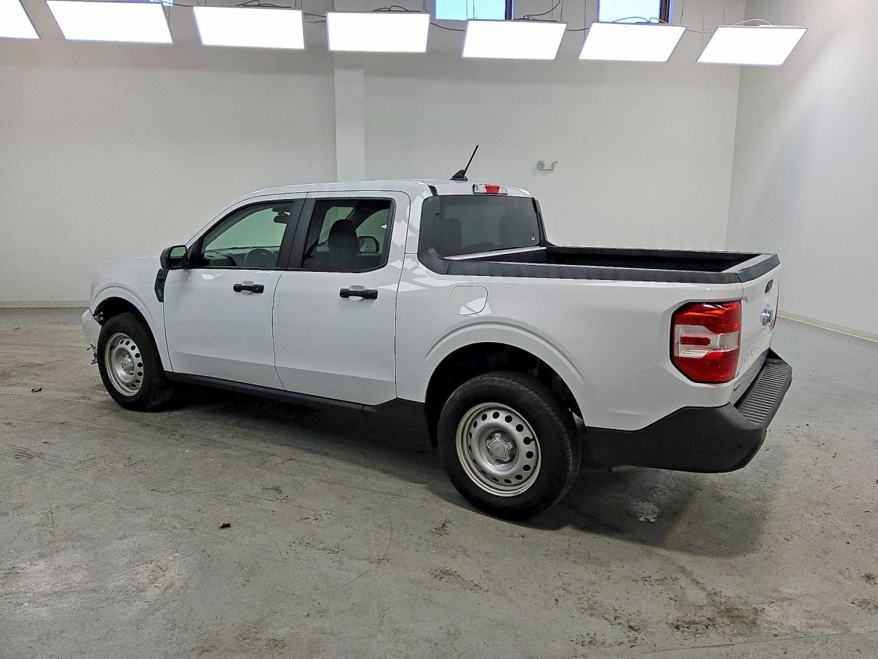2024 FORD MAVERICK XL photo 3