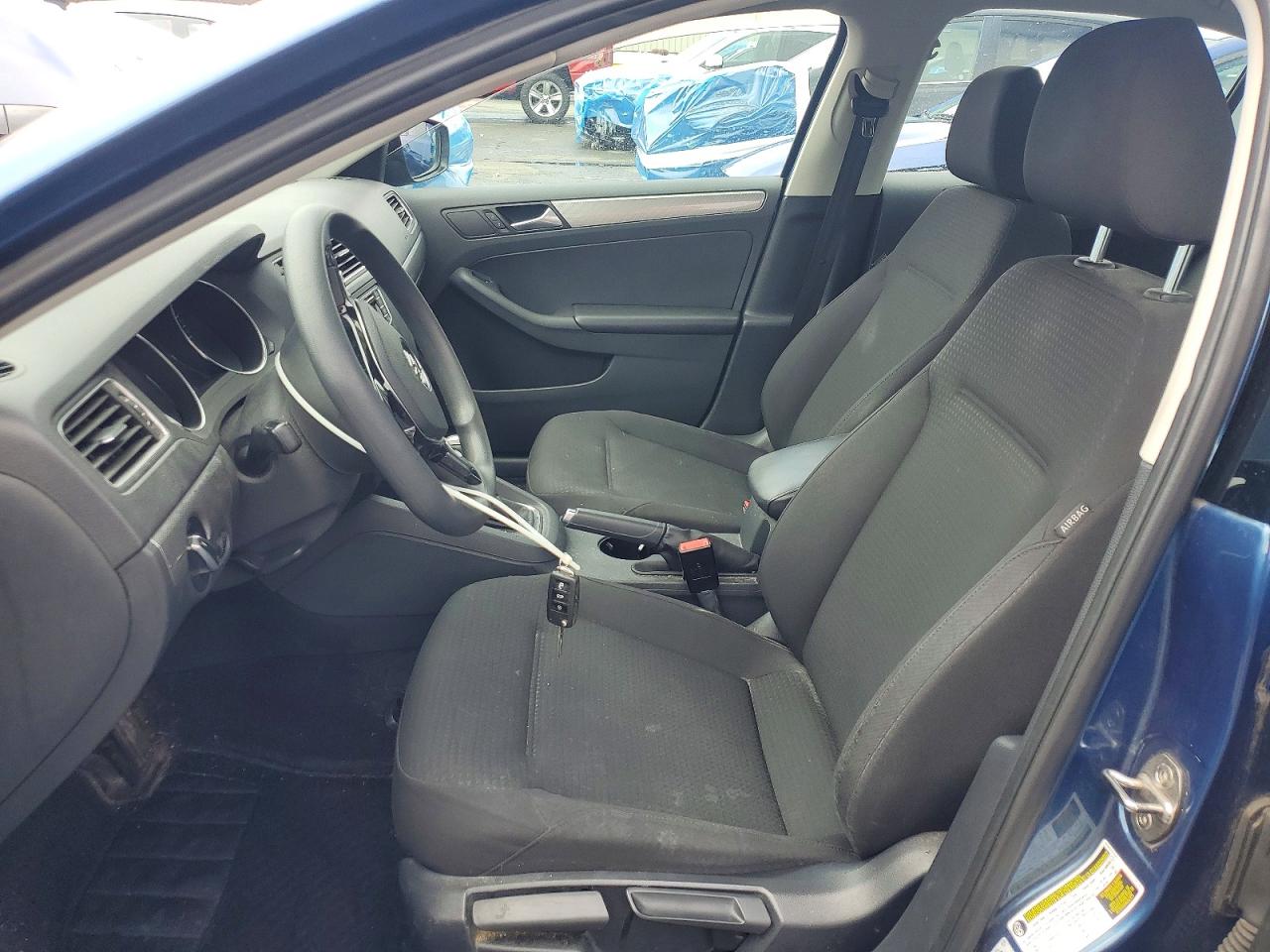 2016 VOLKSWAGEN JETTA SE photo 13