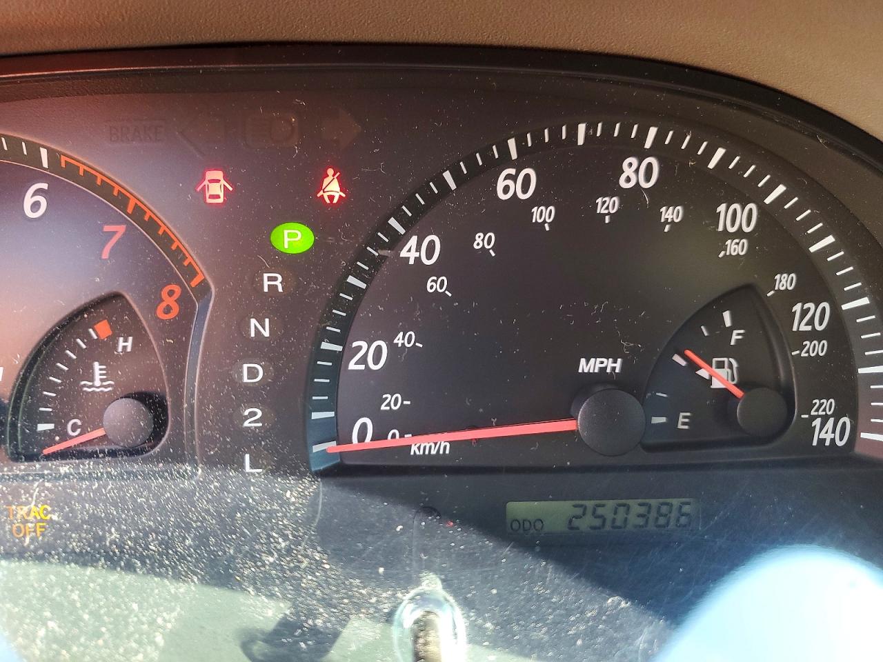 2002 TOYOTA CAMRY XLE V6 photo 9