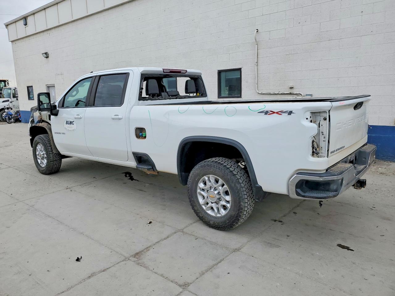 2021 CHEVROLET SILVERADO K3500 LT photo 3