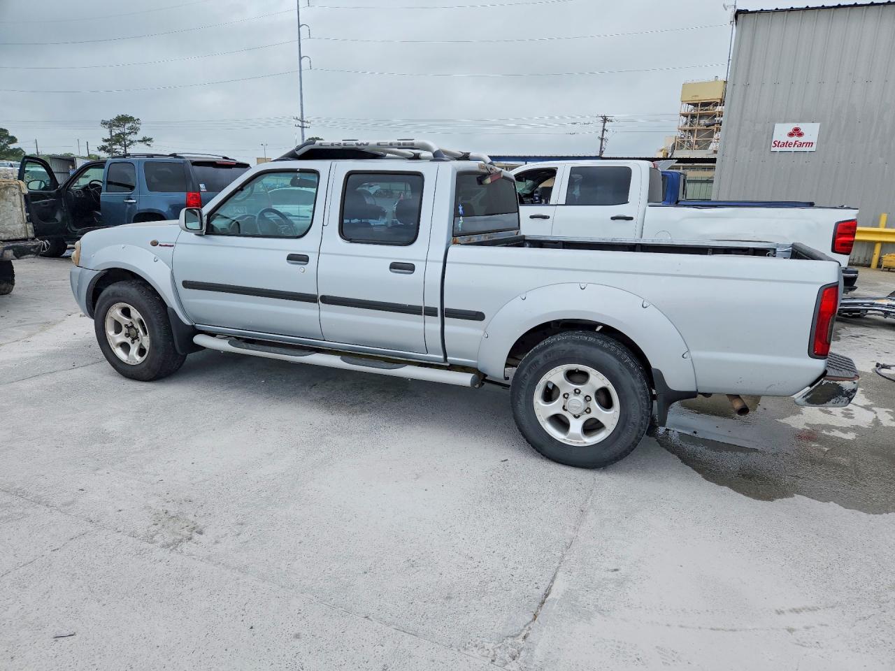 2002 NISSAN FRONTIER SC-V6 photo 2