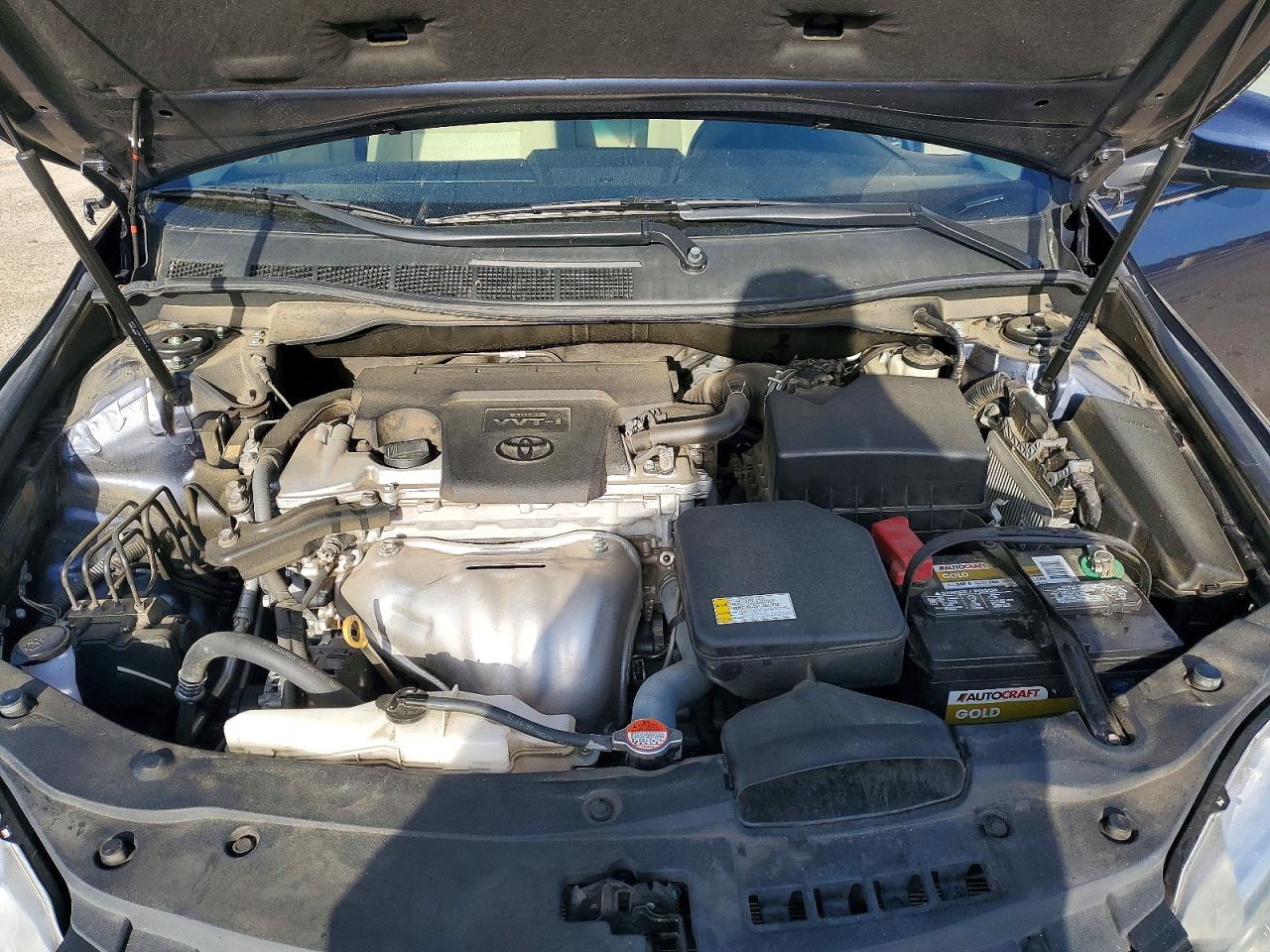 2016 TOYOTA CAMRY LE photo 11
