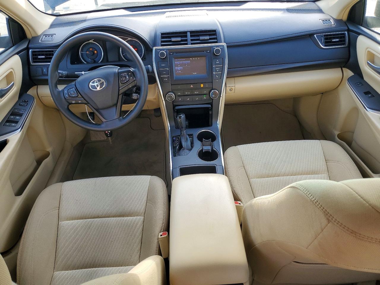 2016 TOYOTA CAMRY LE photo 8