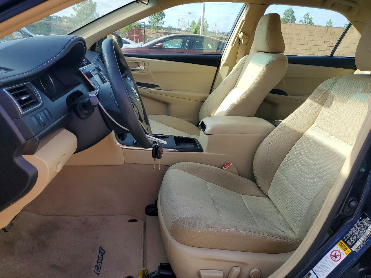 2016 TOYOTA CAMRY LE photo 7