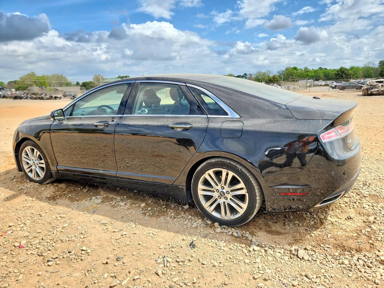 2015 LINCOLN MKZ HYBRID photo 2
