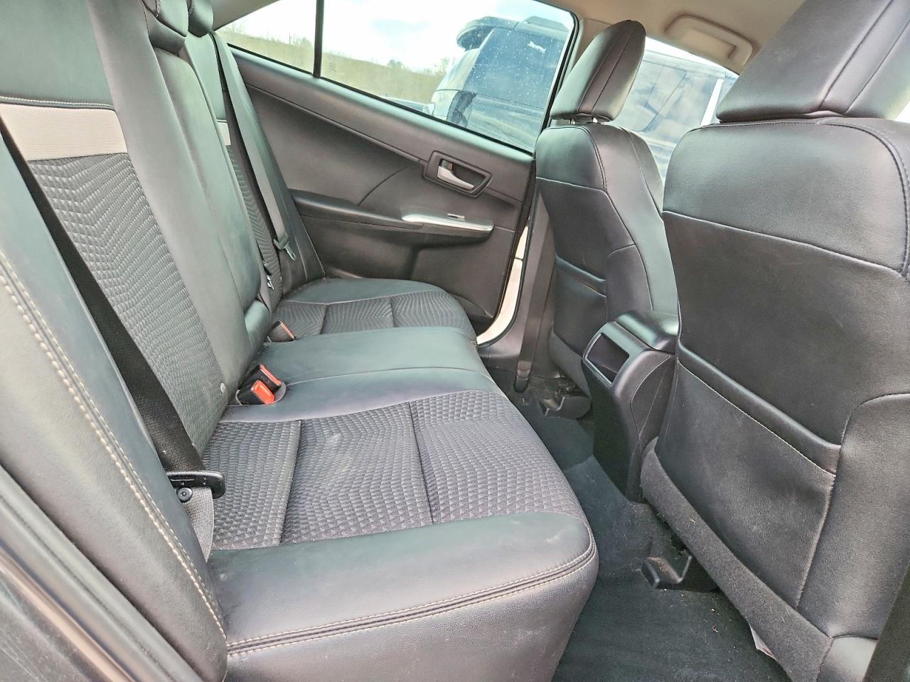 2013 TOYOTA CAMRY SE photo 28