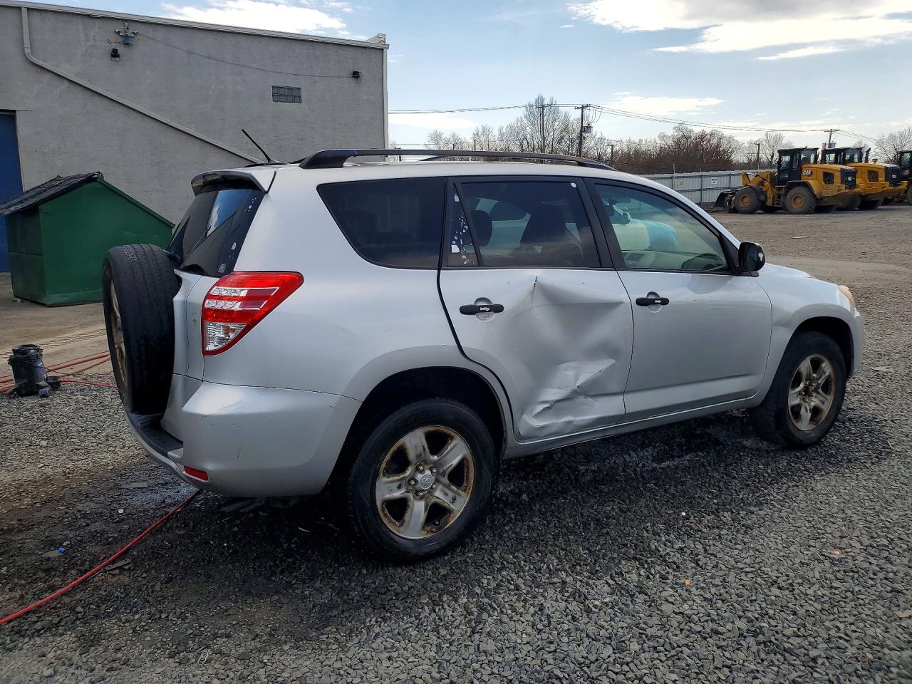 2010 TOYOTA RAV4 BASE photo 7