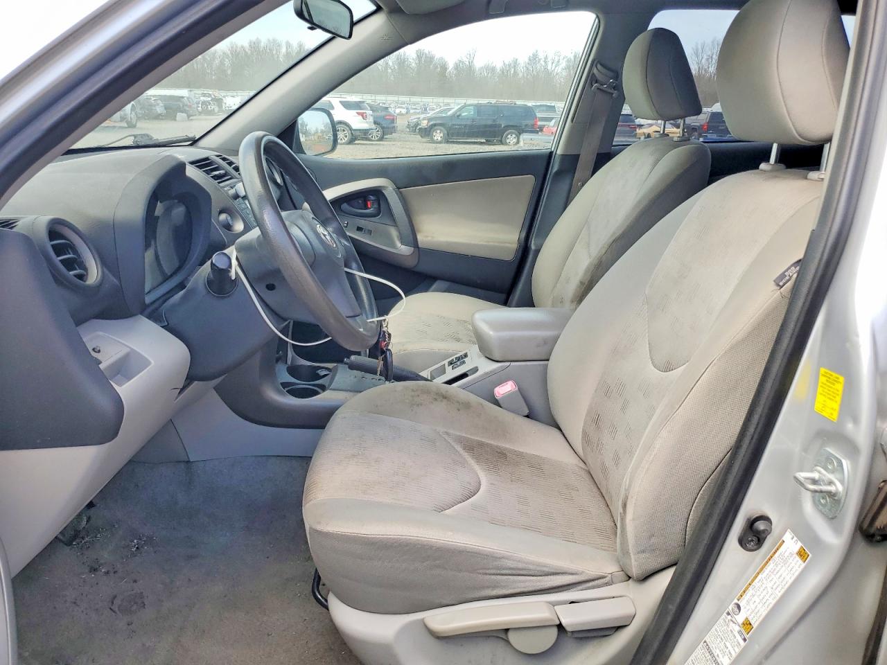 2010 TOYOTA RAV4 BASE photo 19