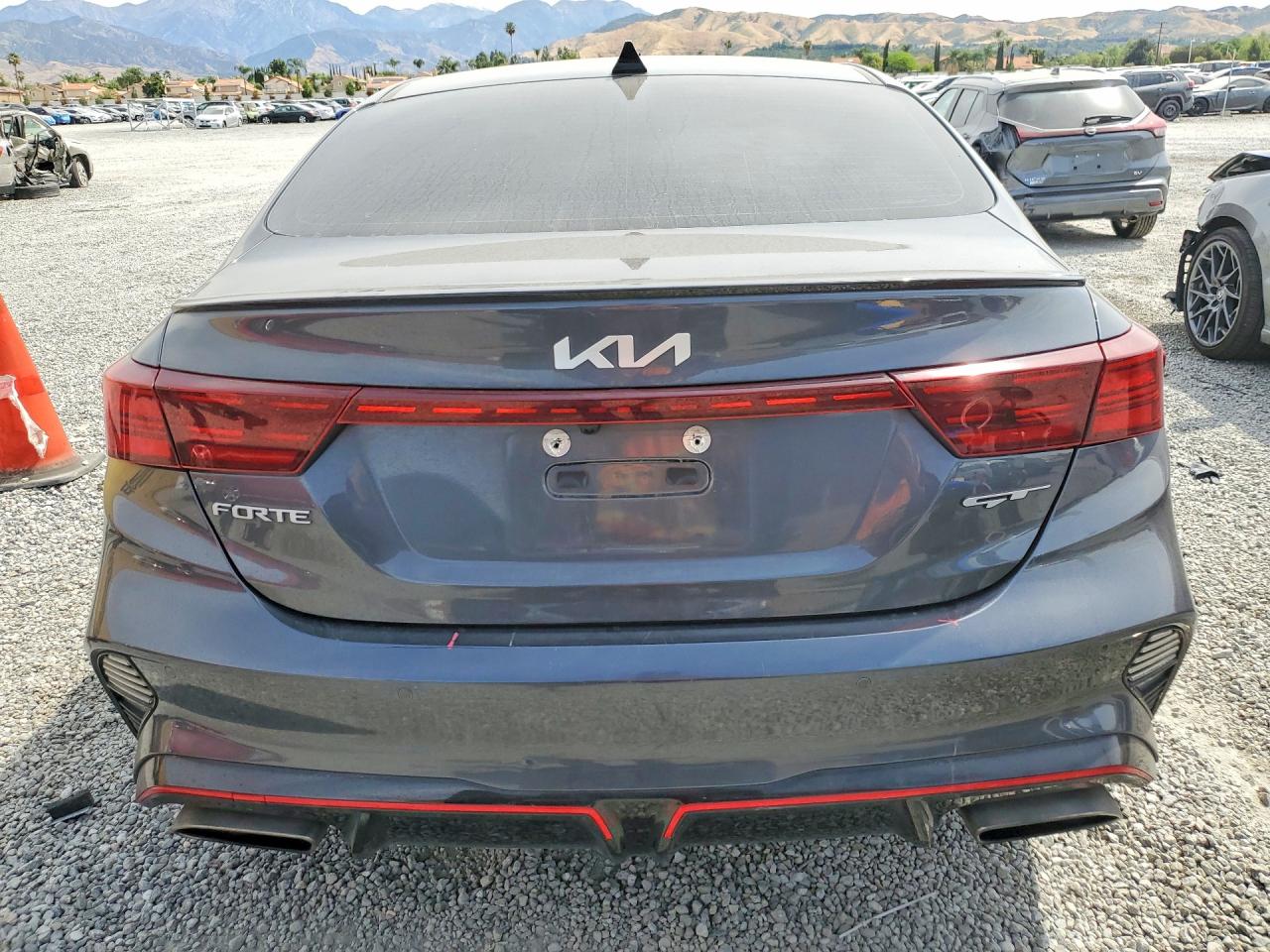 2023 KIA FORTE GT photo 6