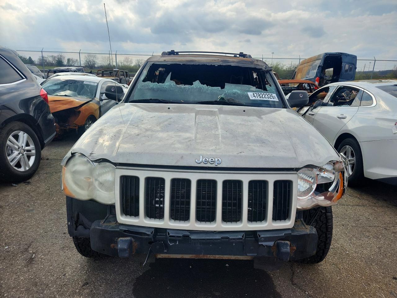 2009 JEEP GRAND CHEROKEE LAREDO photo 13
