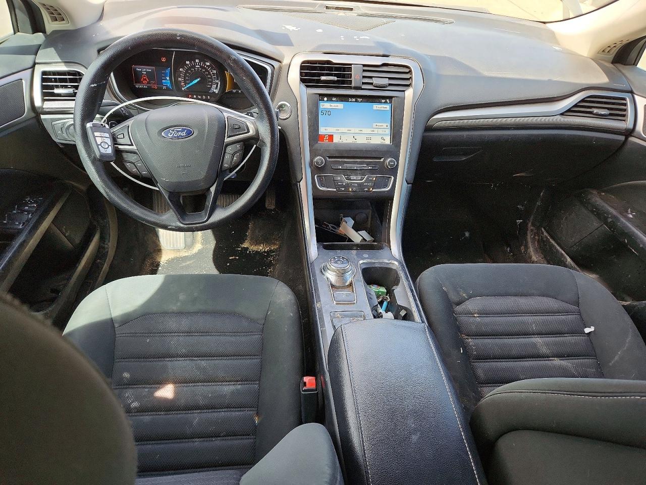 2017 FORD FUSION SE photo 8