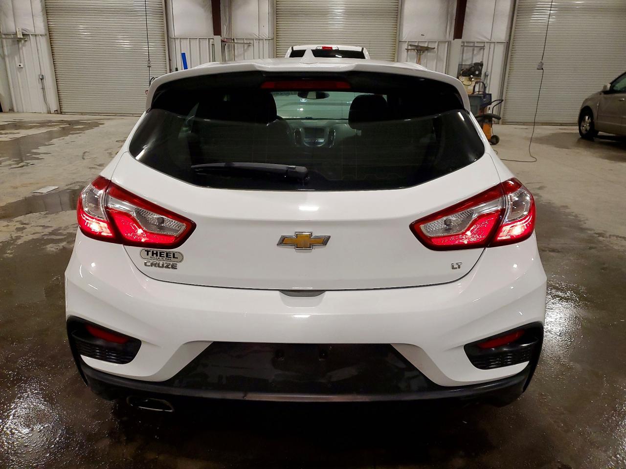 2017 CHEVROLET CRUZE LT photo 6