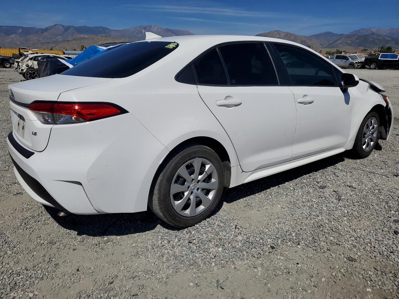 2020 TOYOTA COROLLA LE photo 5