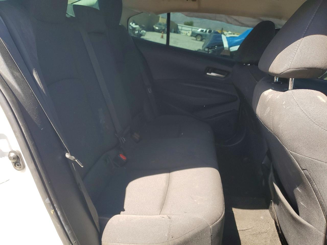 2020 TOYOTA COROLLA LE photo 19