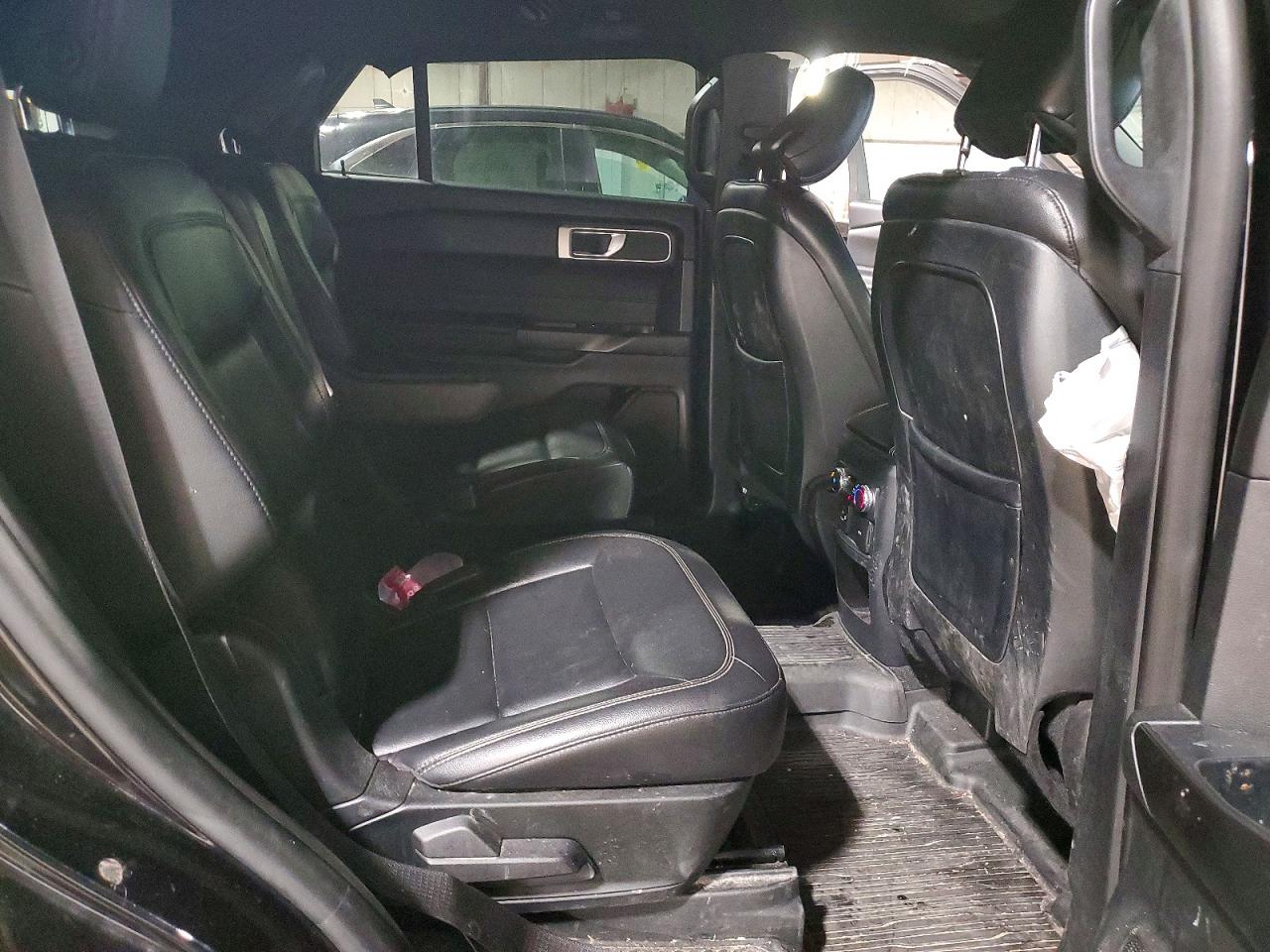 2020 FORD EXPLORER XLT photo 11