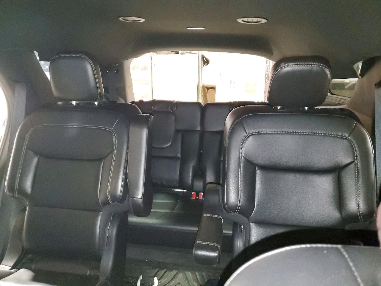 2020 FORD EXPLORER XLT photo 10