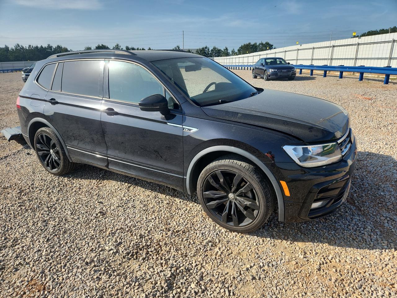 2020 VOLKSWAGEN TIGUAN SE photo 7