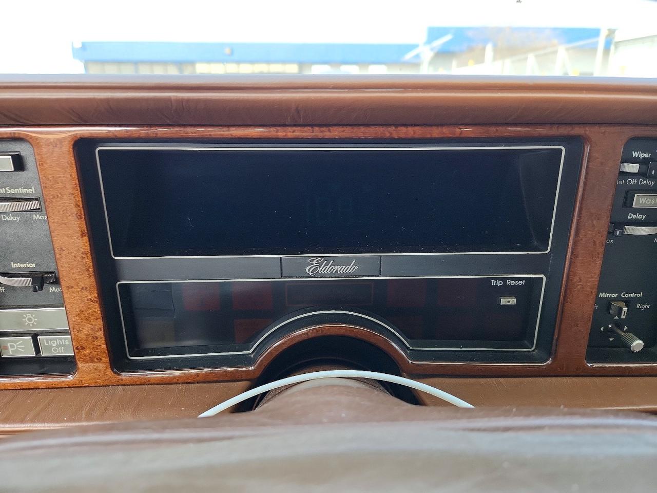 1991 CADILLAC ELDORADO photo 9