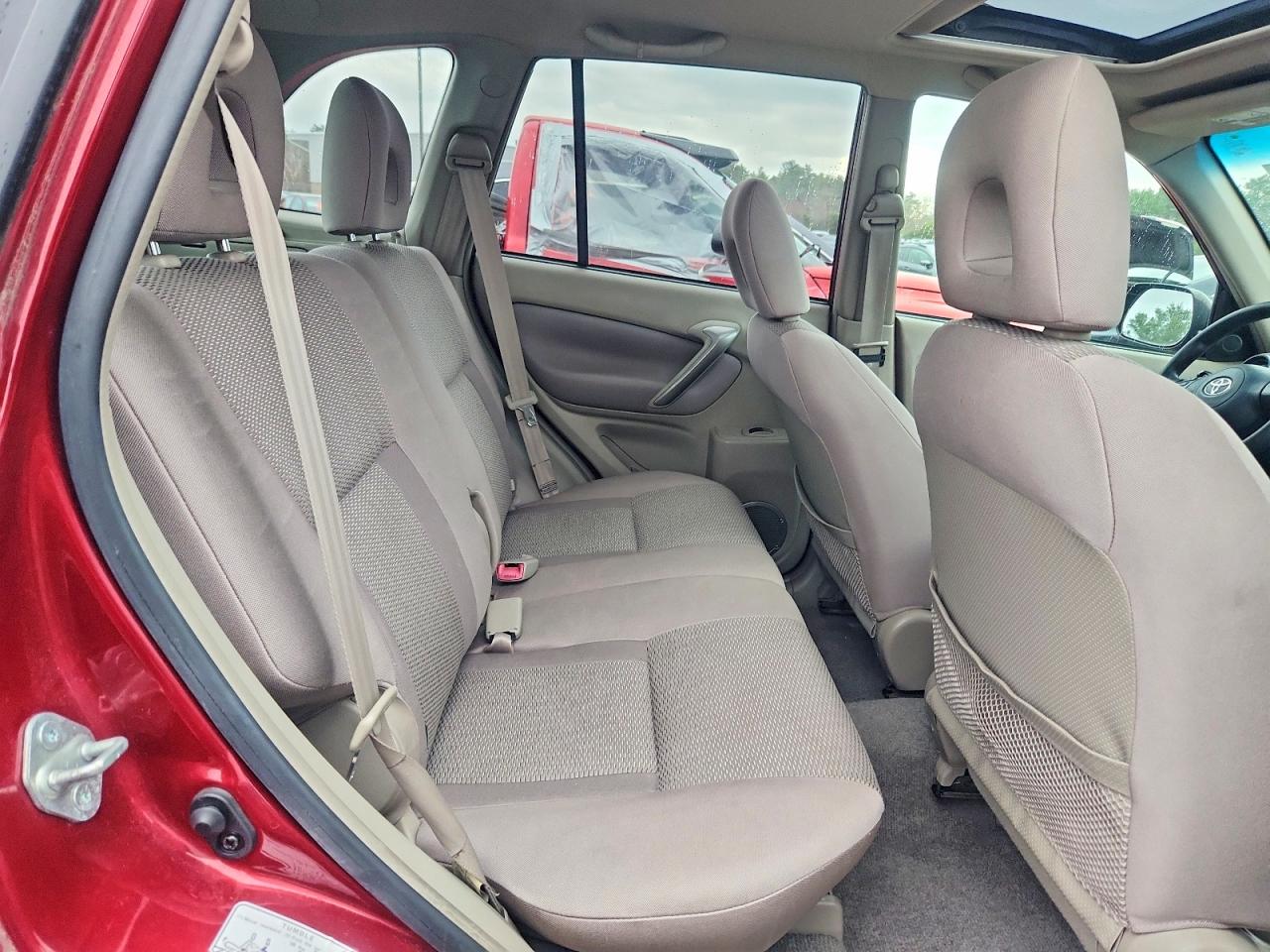 2005 TOYOTA RAV4 BASE photo 11