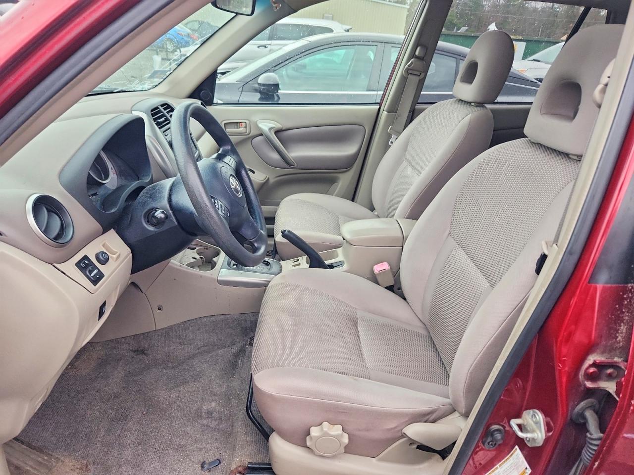 2005 TOYOTA RAV4 BASE photo 7