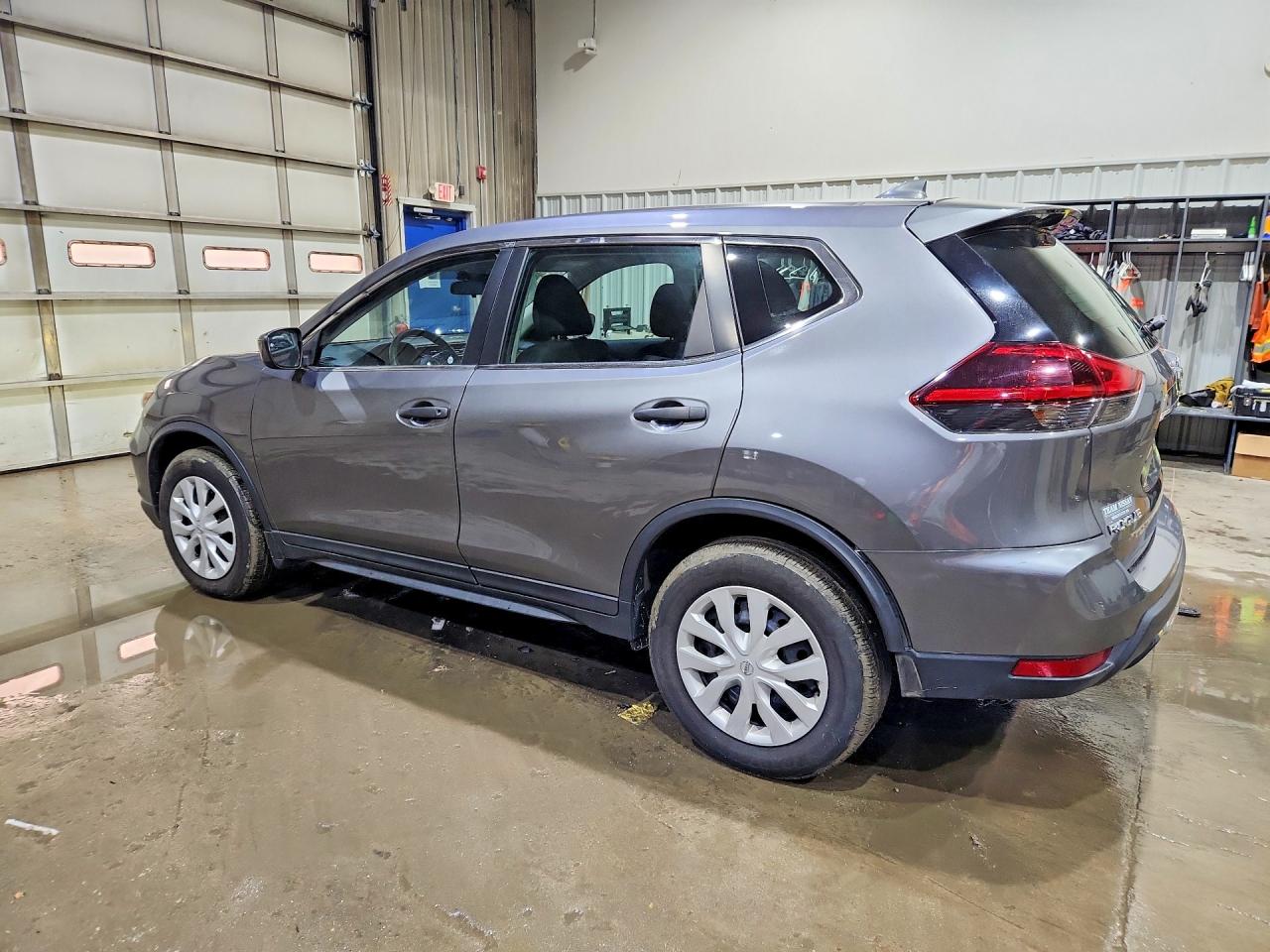 2019 NISSAN ROGUE S photo 4