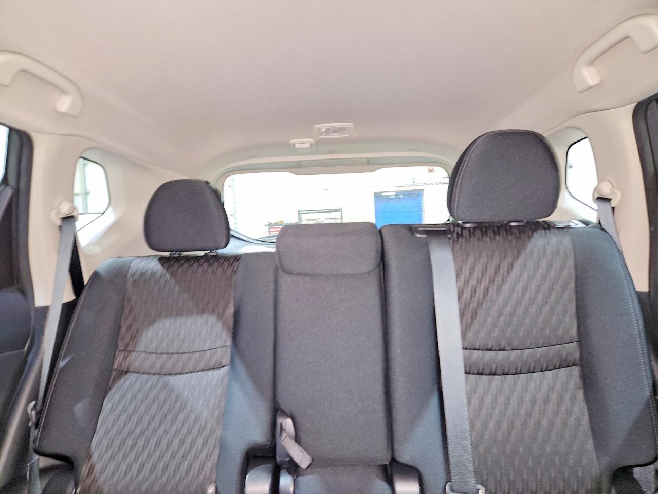 2019 NISSAN ROGUE S photo 28