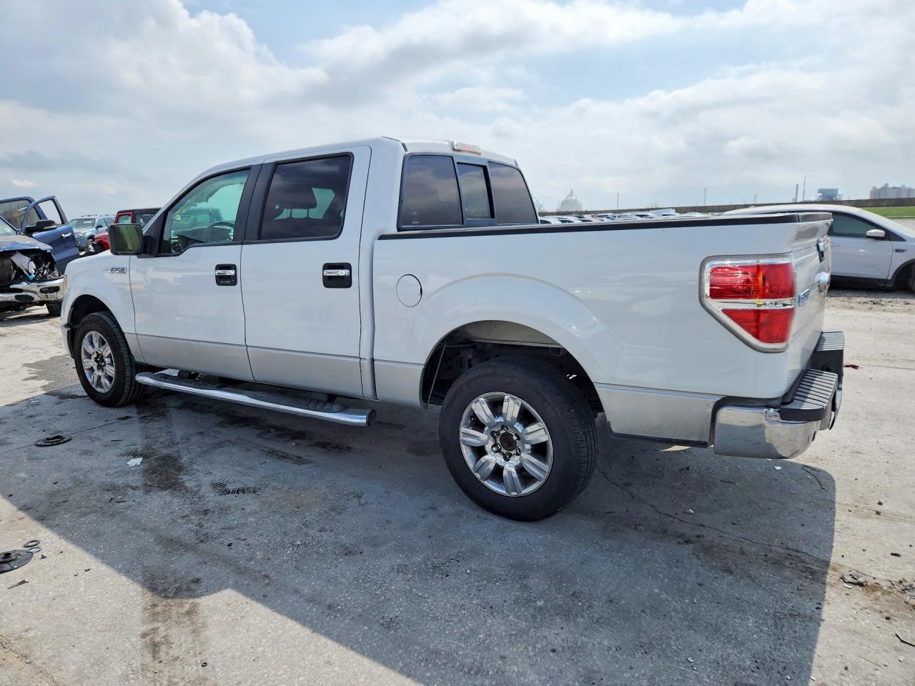 2010 FORD F150 SUPERCREW photo 2
