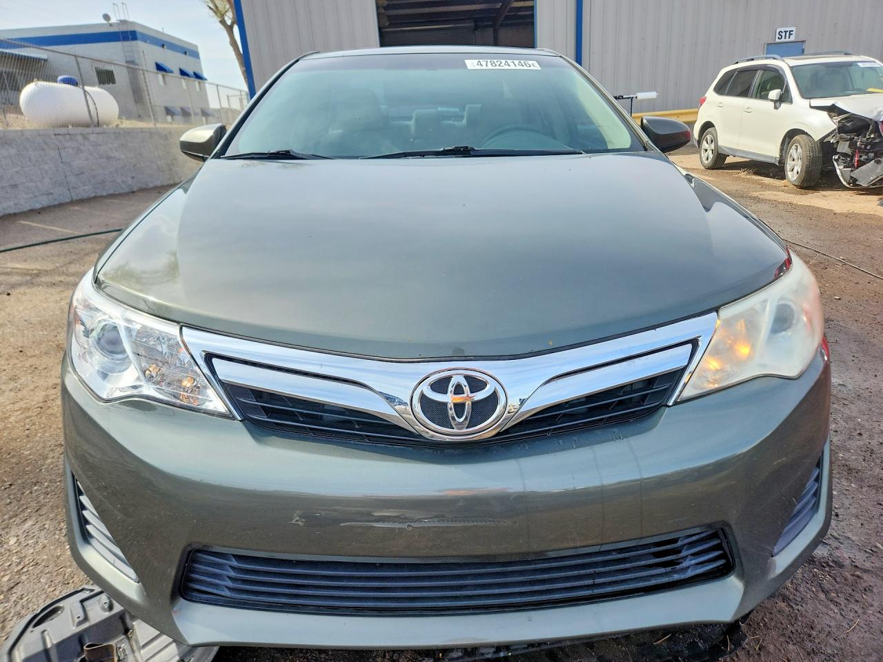 2013 TOYOTA CAMRY LE photo 5