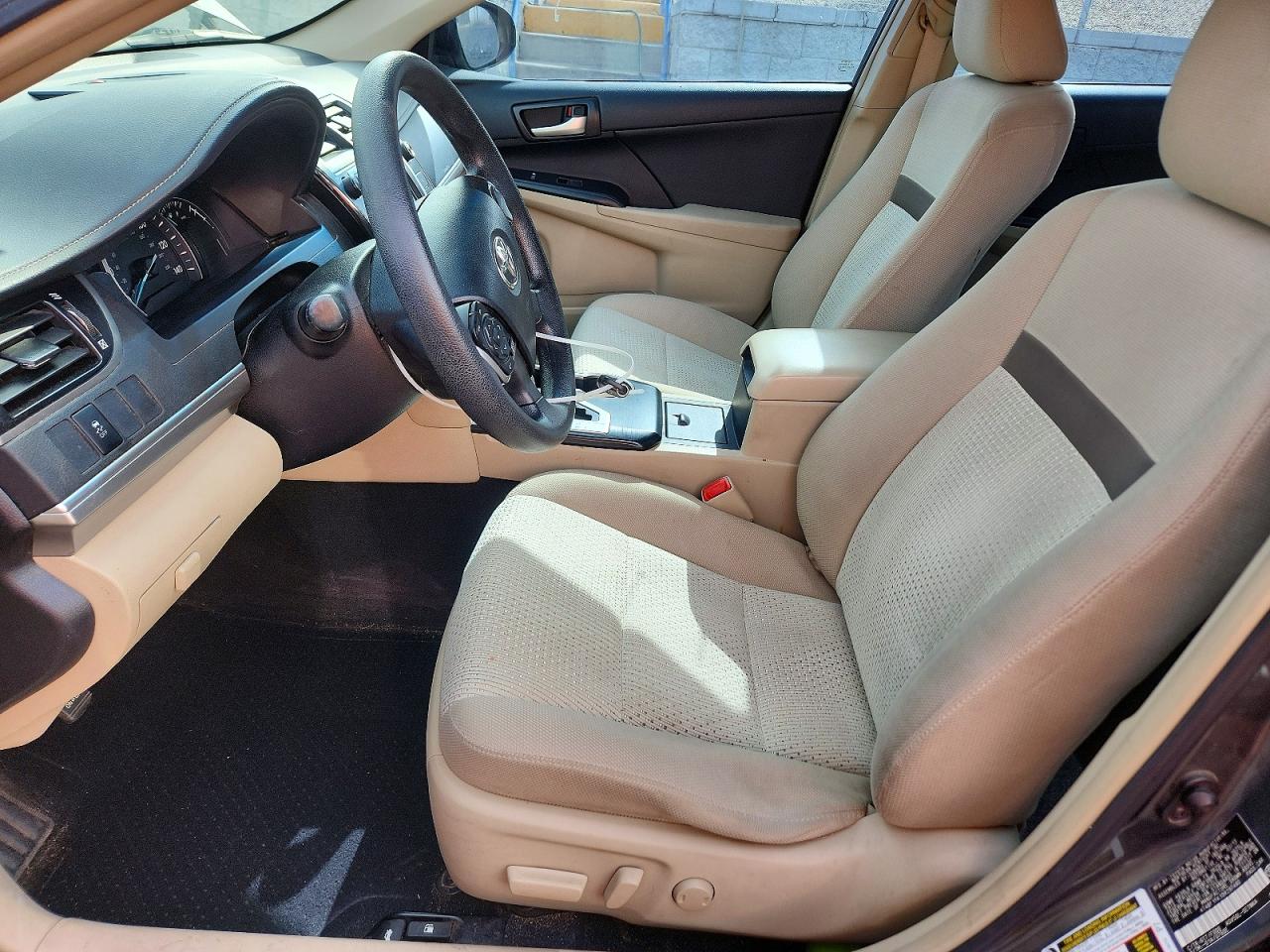 2013 TOYOTA CAMRY LE photo 7
