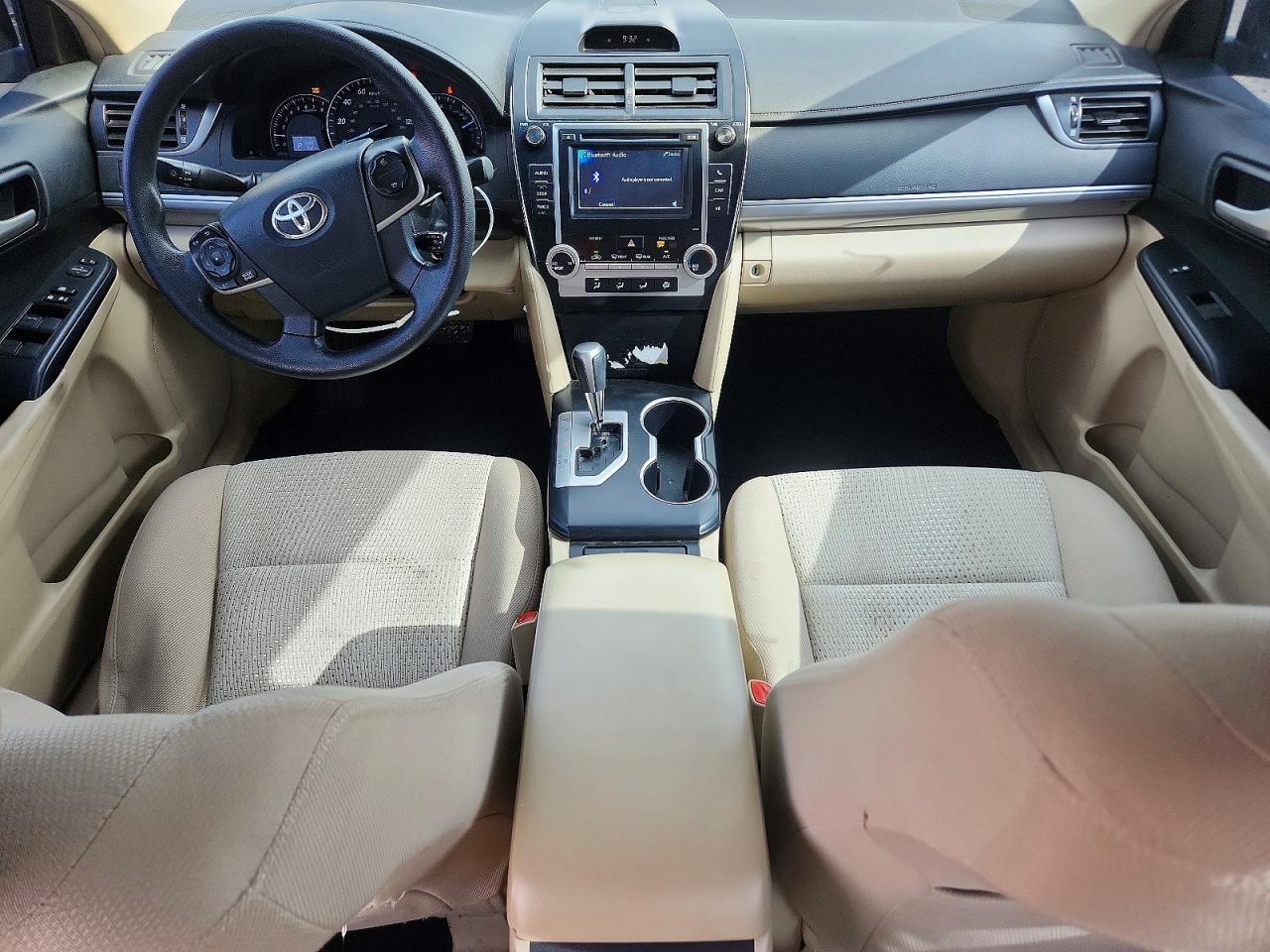 2013 TOYOTA CAMRY LE photo 8