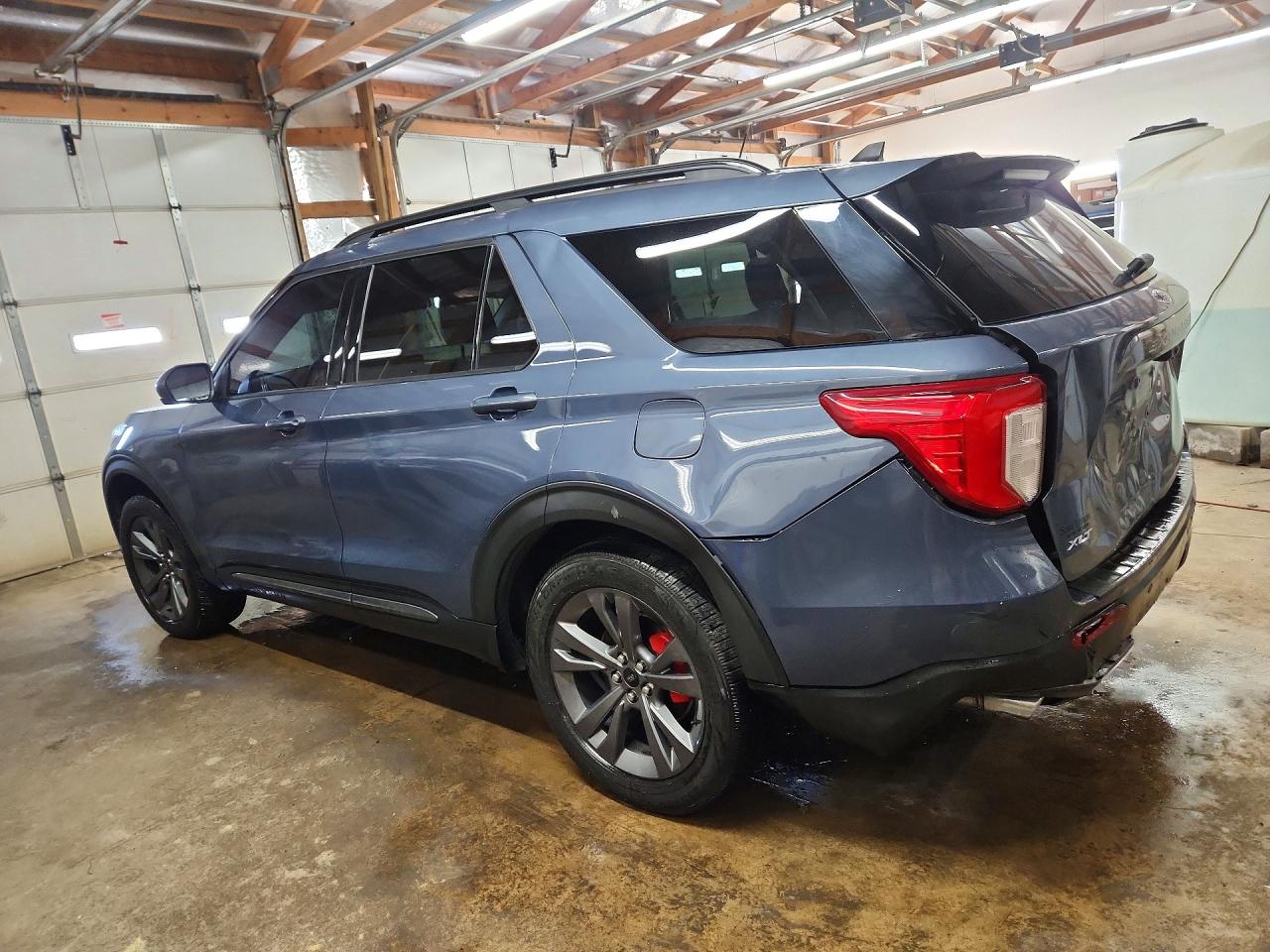 2021 FORD EXPLORER XLT photo 3
