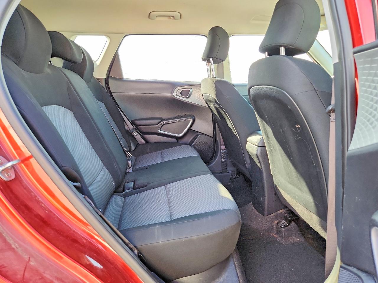 2021 KIA SOUL LX photo 28