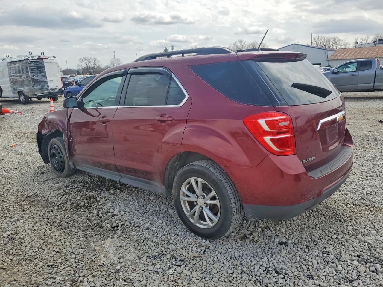 2017 CHEVROLET EQUINOX LT photo 2
