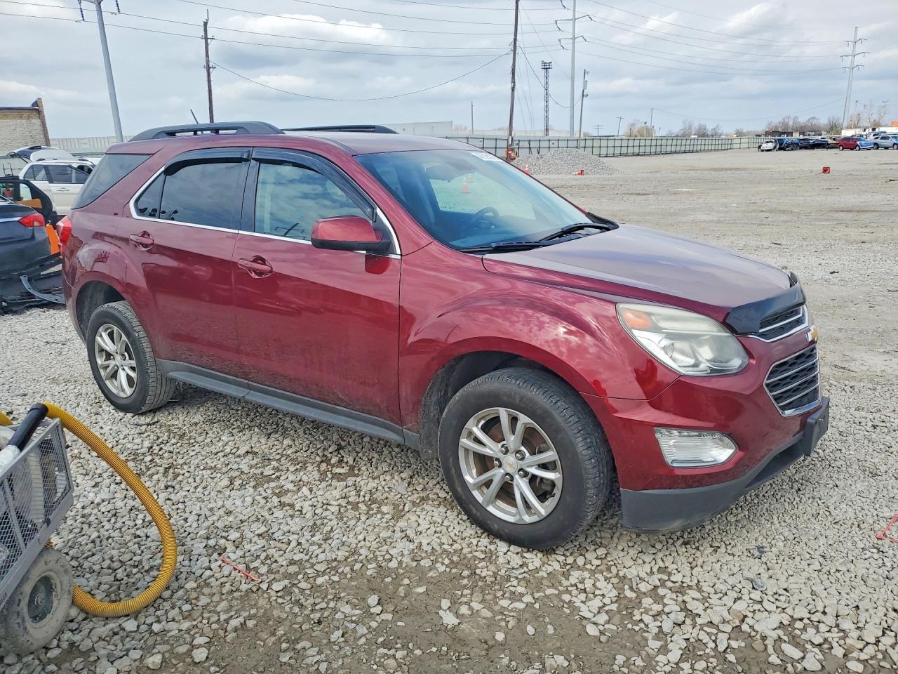 2017 CHEVROLET EQUINOX LT photo 4