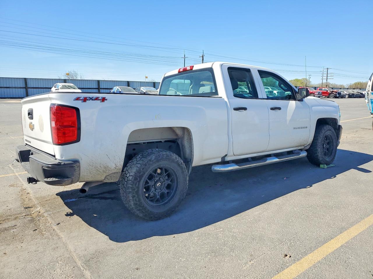2016 CHEVROLET SILVERADO K1500 photo 3
