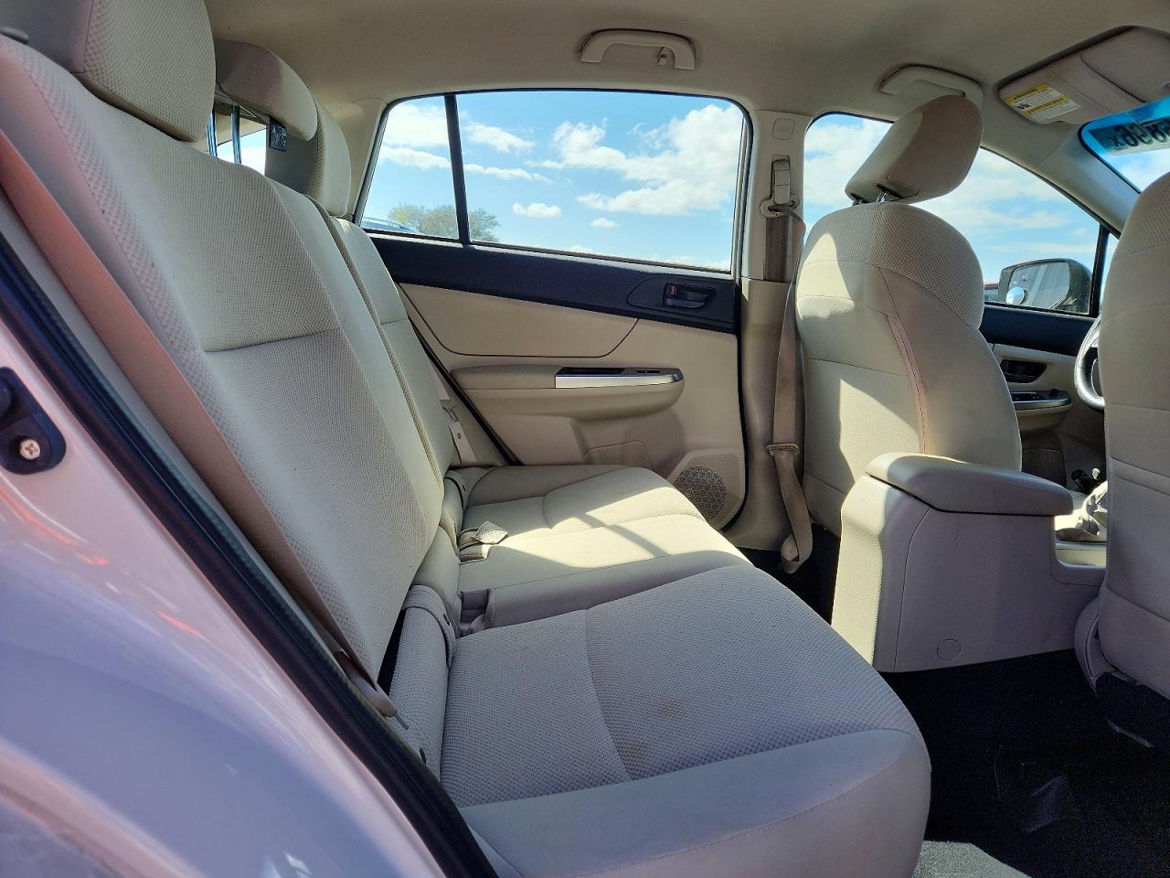 2016 SUBARU IMPREZA photo 28
