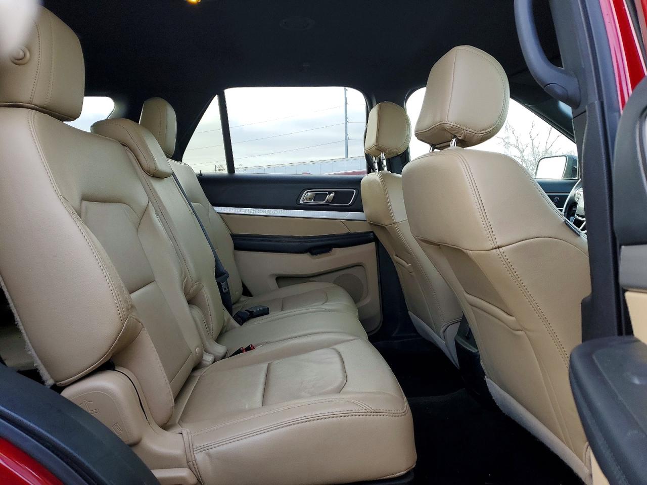 2017 FORD EXPLORER XLT photo 21