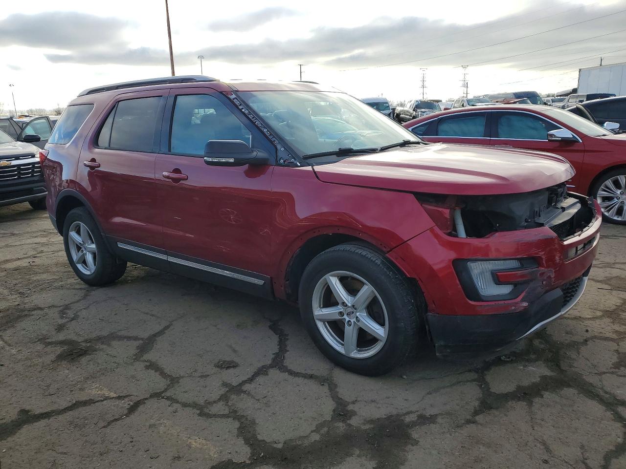 2017 FORD EXPLORER XLT photo 7