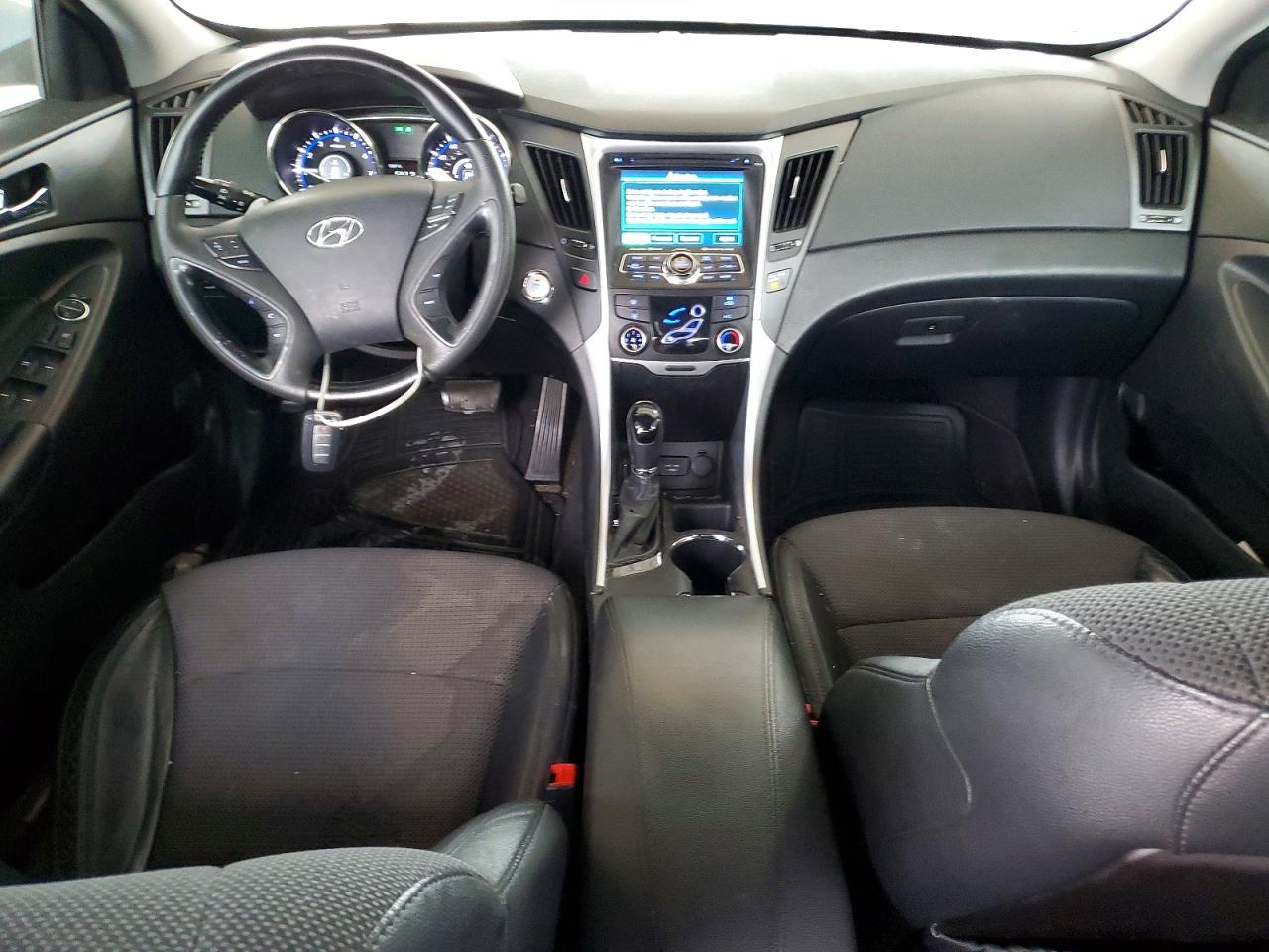 2012 HYUNDAI SONATA SE photo 8