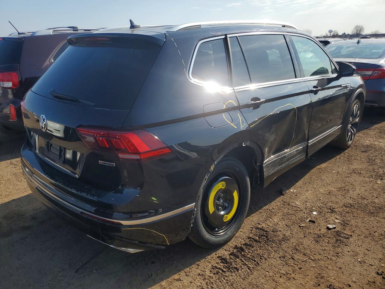 2020 VOLKSWAGEN TIGUAN SEL PREMIUM R-LINE photo 7