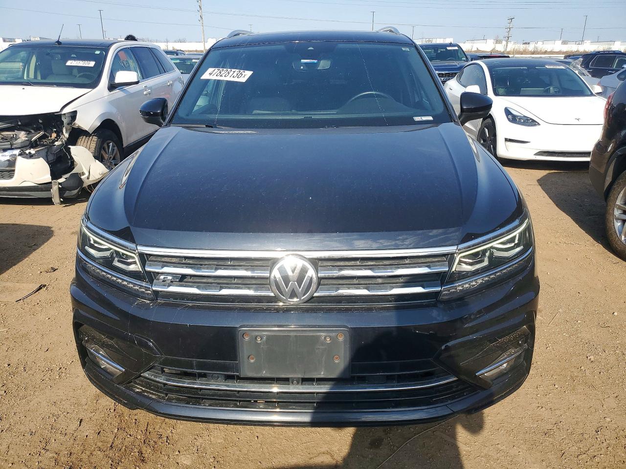 2020 VOLKSWAGEN TIGUAN SEL PREMIUM R-LINE photo 13