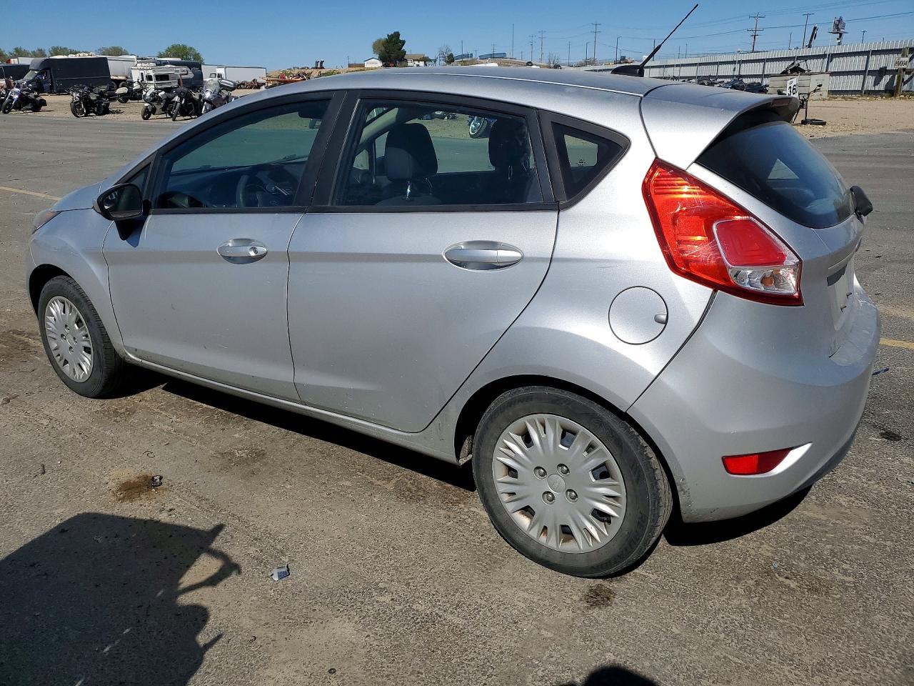 2016 FORD FIESTA S photo 2