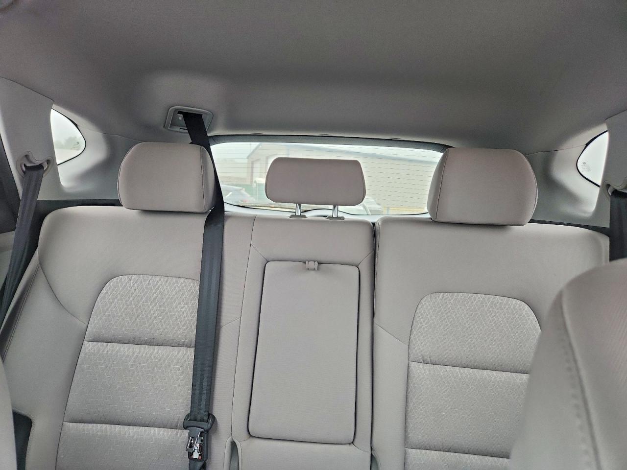 2016 HYUNDAI TUCSON SE photo 19