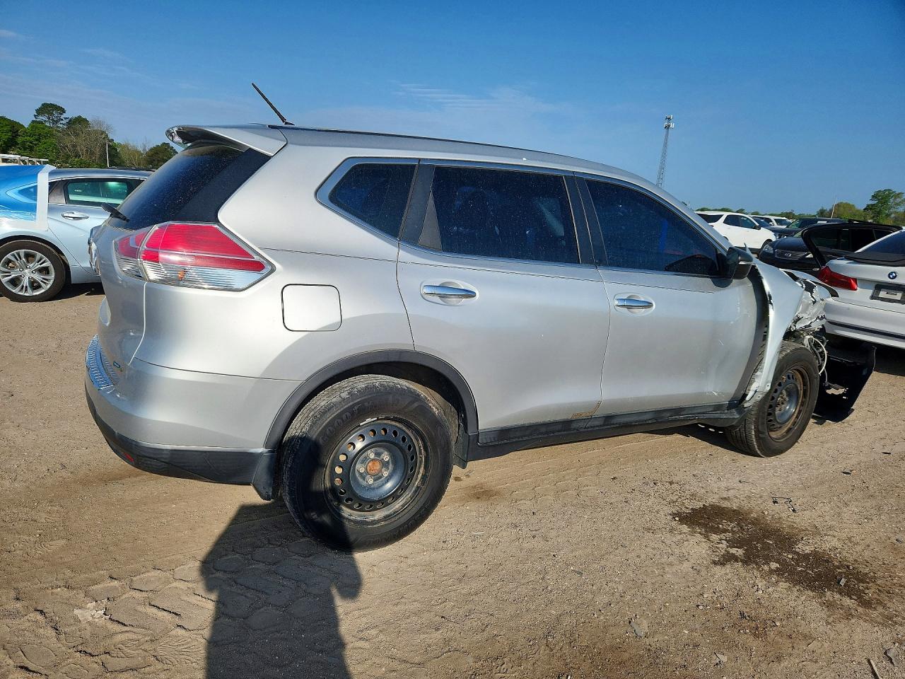 2014 NISSAN ROGUE S photo 5