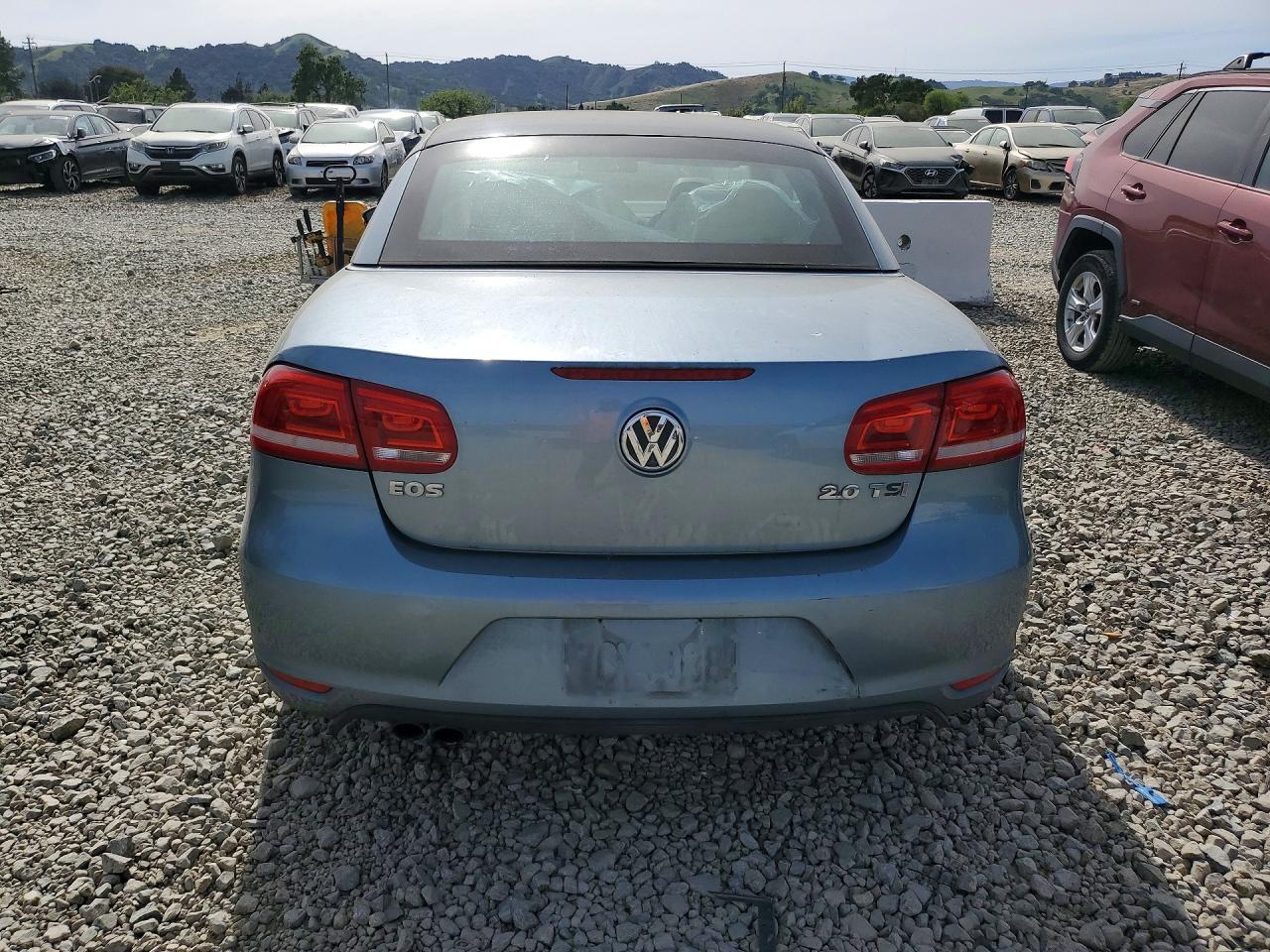 2013 VOLKSWAGEN EOS KOMFORT photo 11